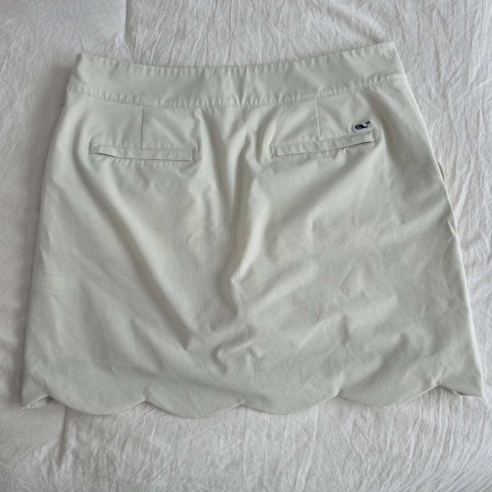 Vineyard Vines Scallop Skort 10 - Picture 3 of 14